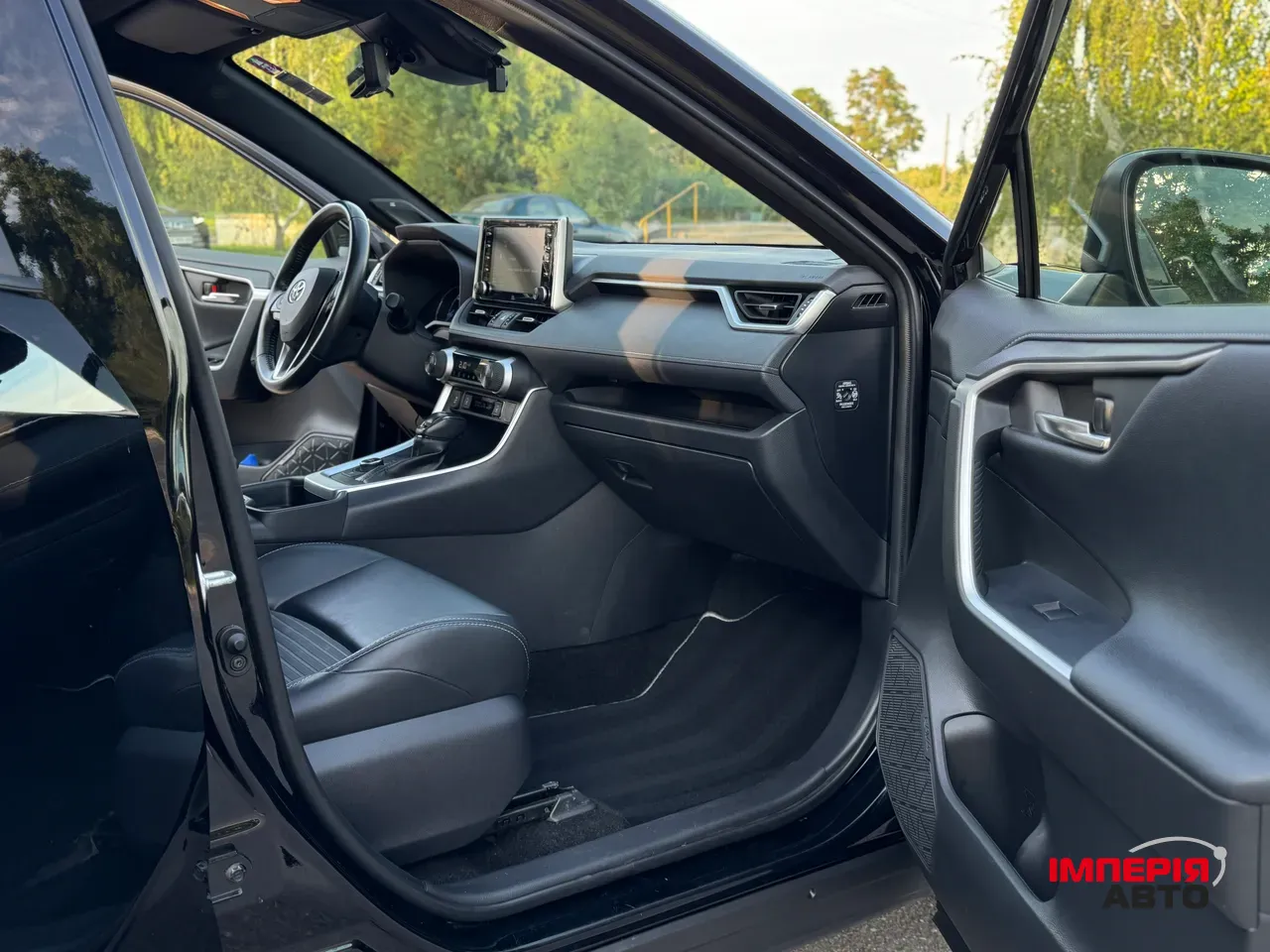 Toyota RAV4 - фото 26