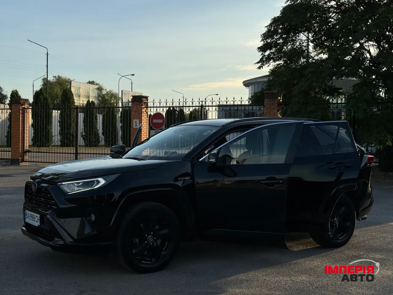 Toyota RAV4 - фото 11