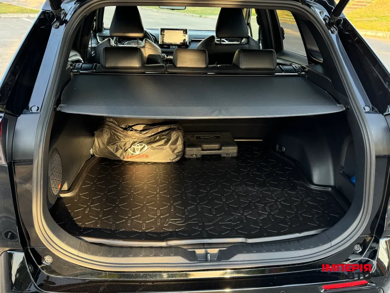 Toyota RAV4 - фото 37