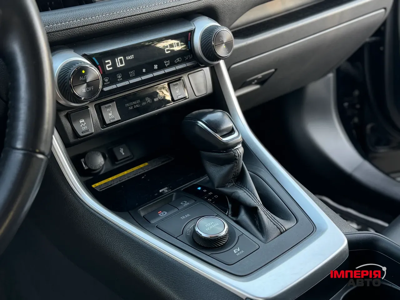 Toyota RAV4 - фото 33