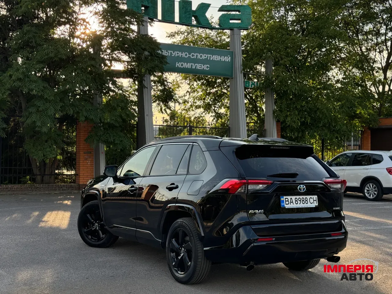 Toyota RAV4 - фото 5