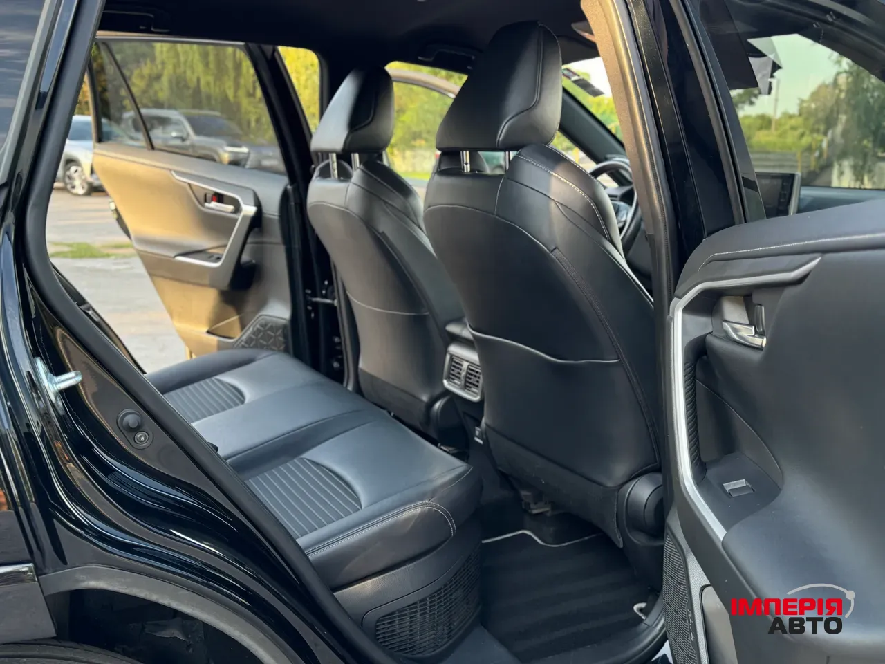 Toyota RAV4 - фото 25