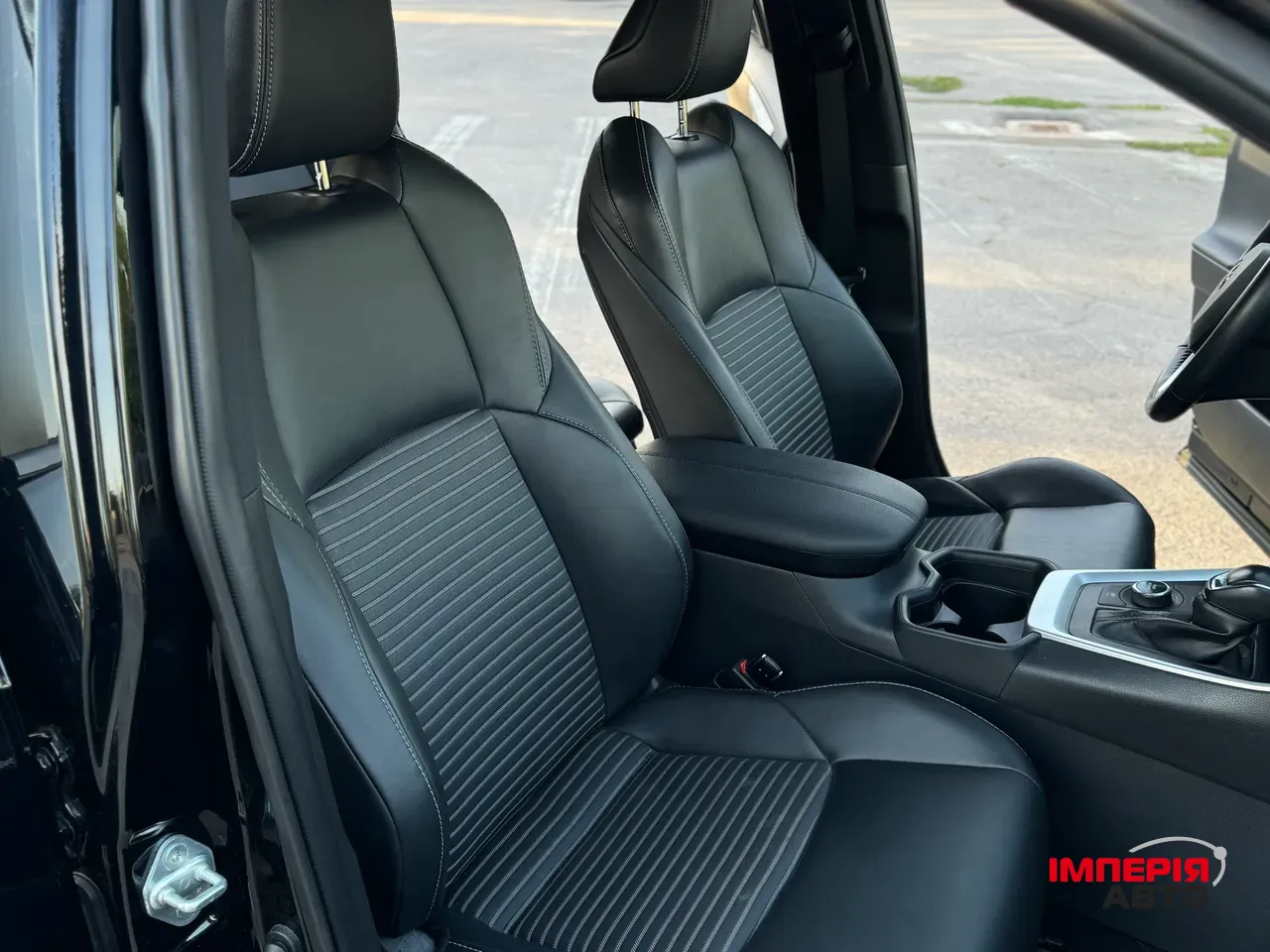 Toyota RAV4 - фото 30