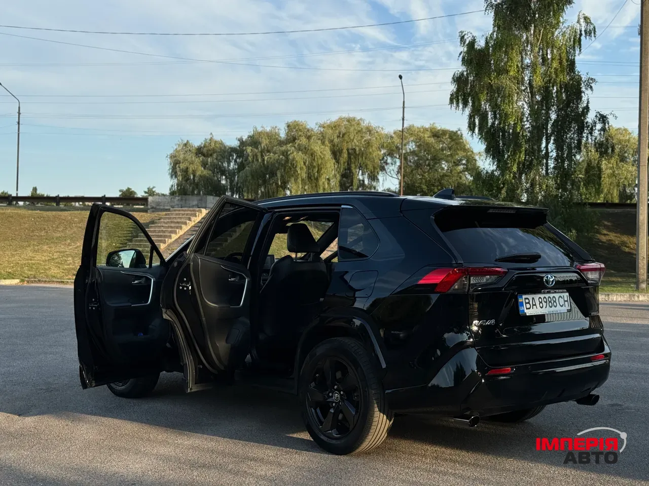 Toyota RAV4 - фото 12