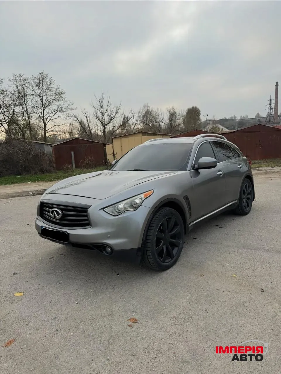 Infiniti QX70 - фото 1