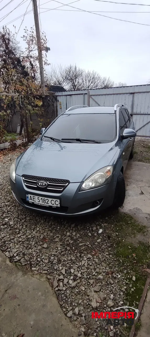 Kia Ceed - фото 8