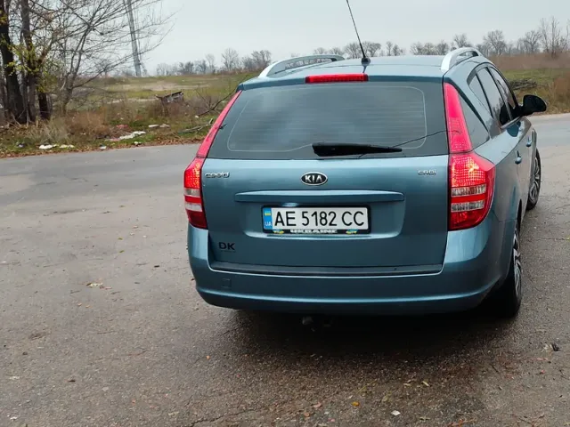 Kia Ceed - фото 3