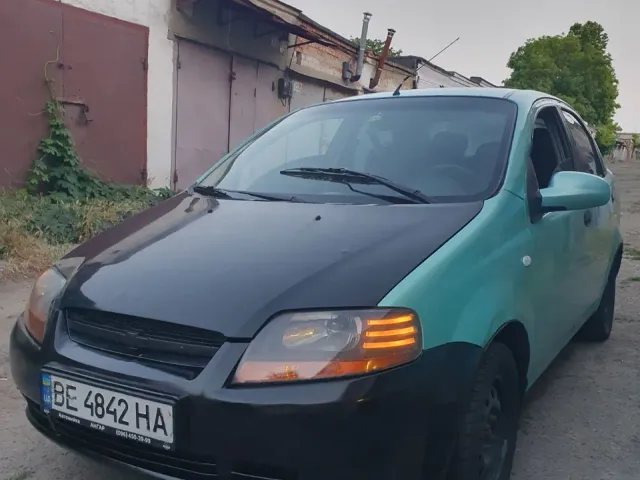 Chevrolet Aveo - фото 1