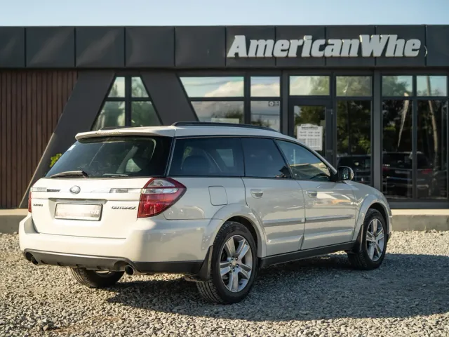 Subaru Outback - фото 5