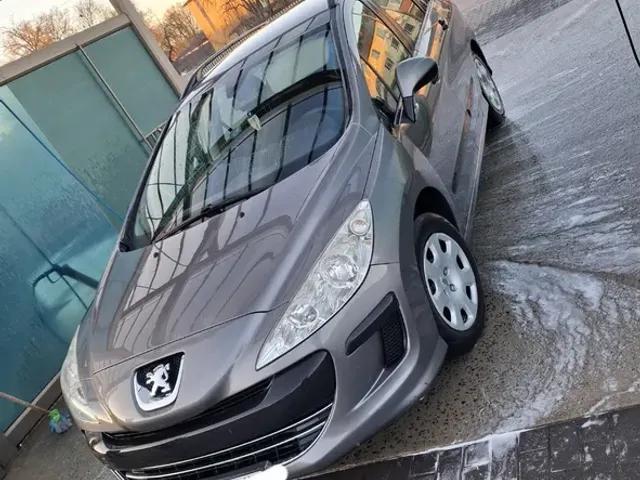 Peugeot 308 - фото 1