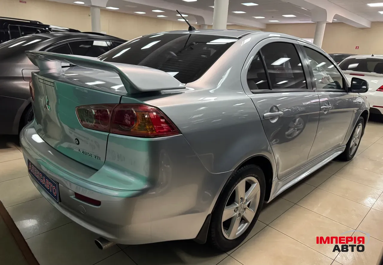 Mitsubishi Lancer - фото 4