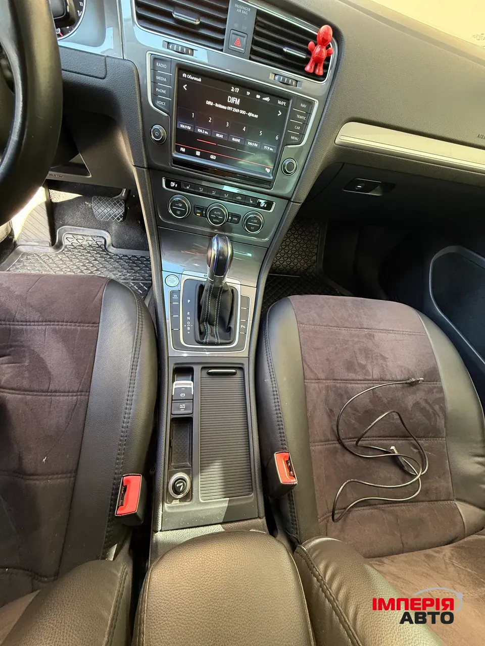 Volkswagen Golf - фото 8