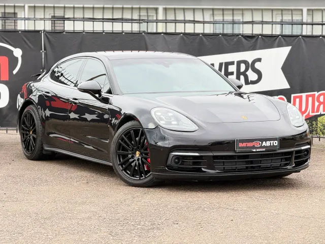 Porsche Panamera - фото 1