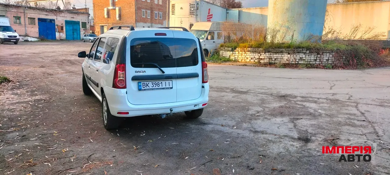 Dacia Logan - фото 4