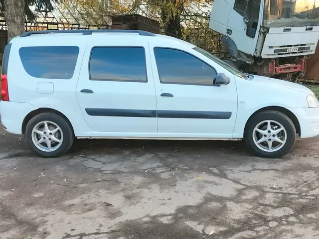 Dacia Logan - фото 3