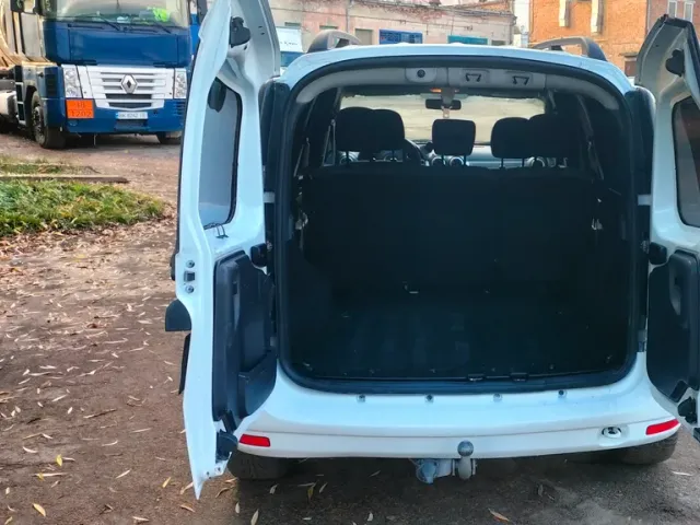 Dacia Logan - фото 5