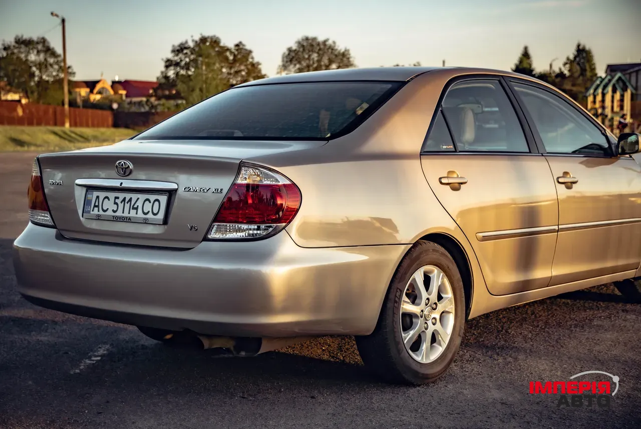 Toyota Camry - фото 5