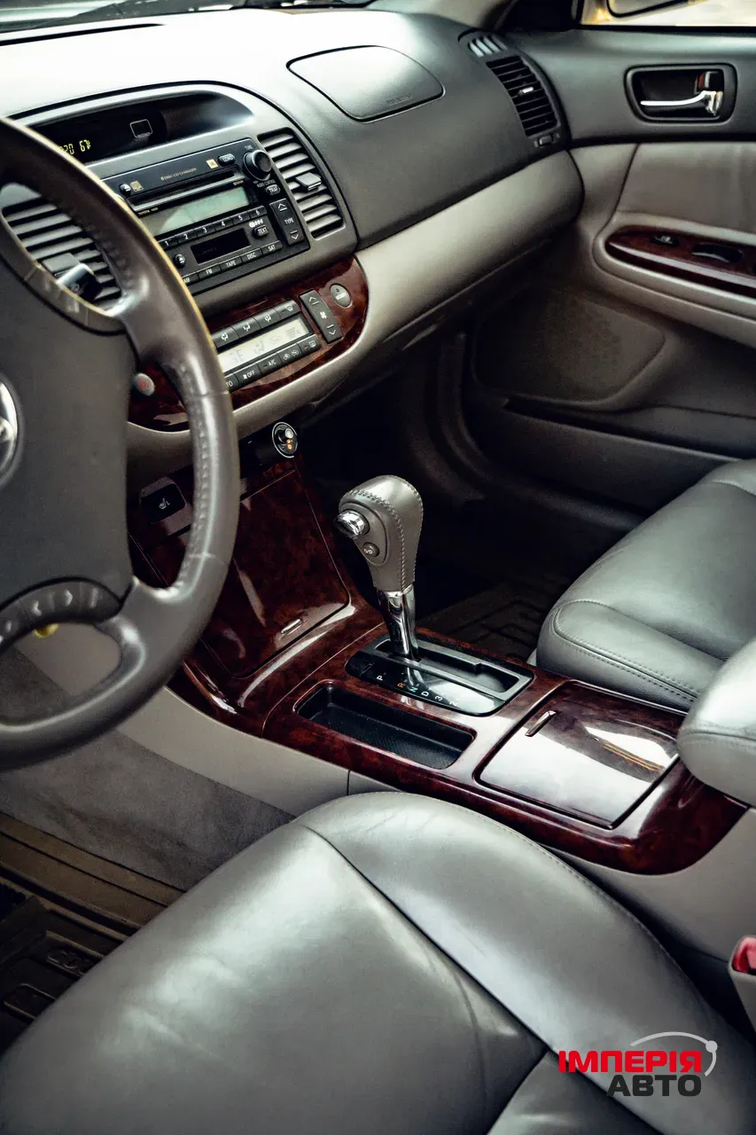 Toyota Camry - фото 17