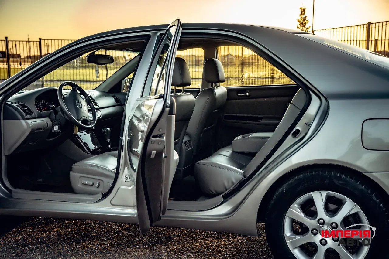 Toyota Camry - фото 14