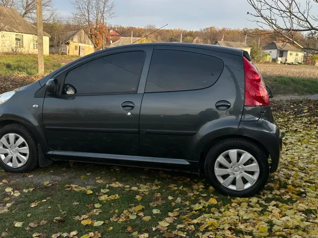 Peugeot 107 - фото 5