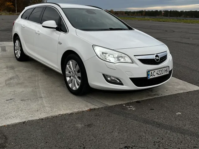 Opel Astra - фото 1