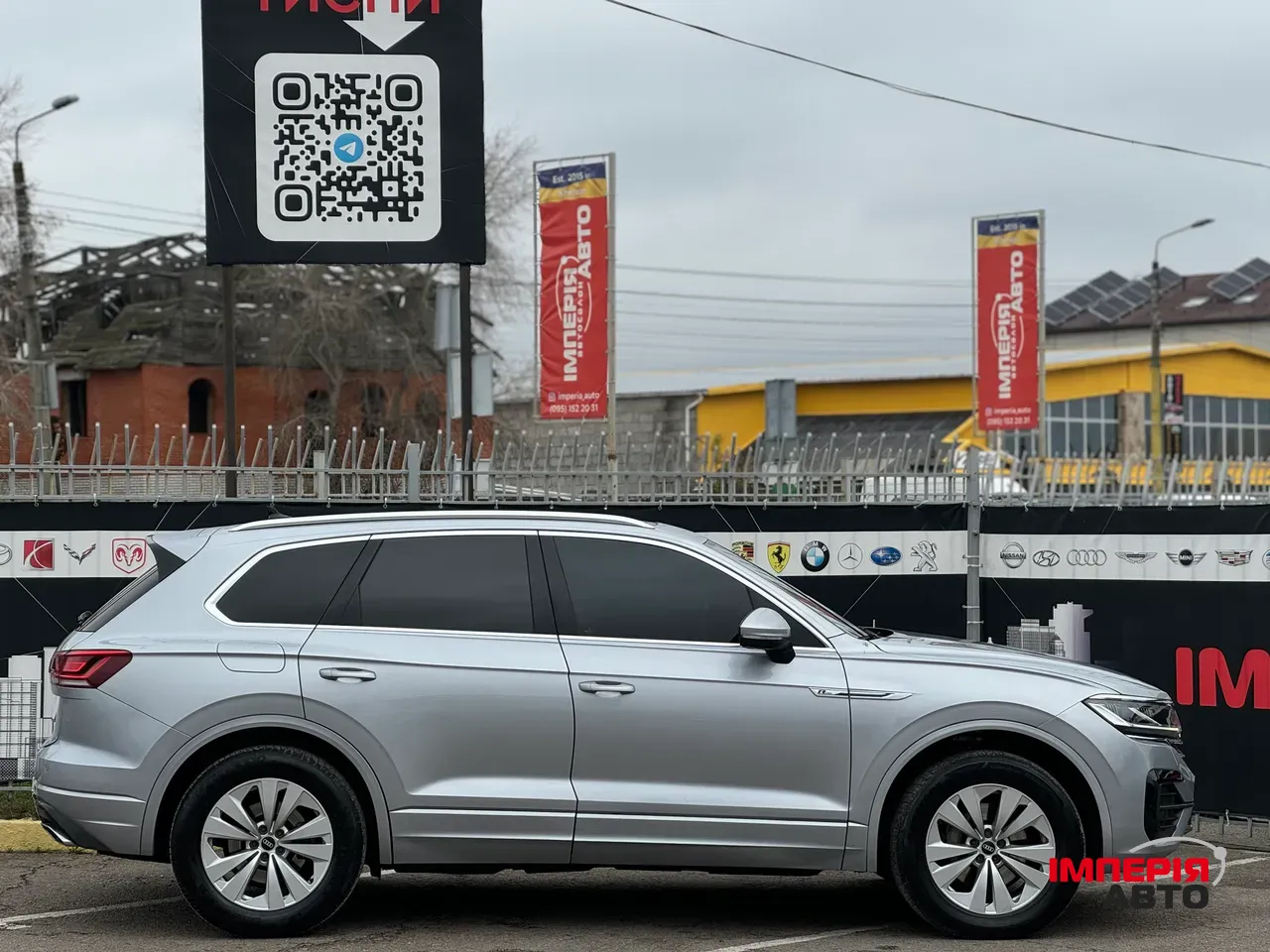 Volkswagen Touareg - фото 4