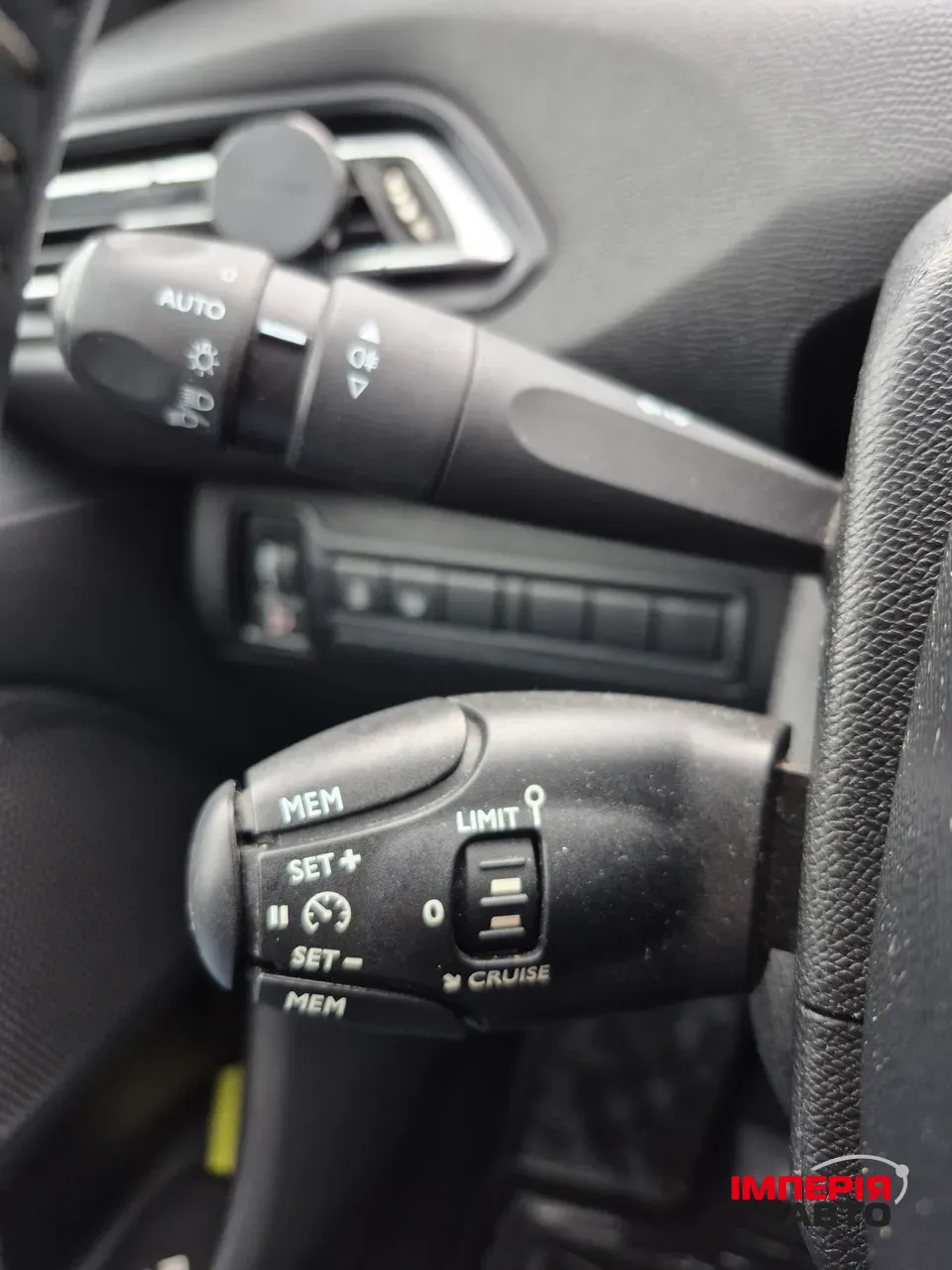 Peugeot 308 - фото 11