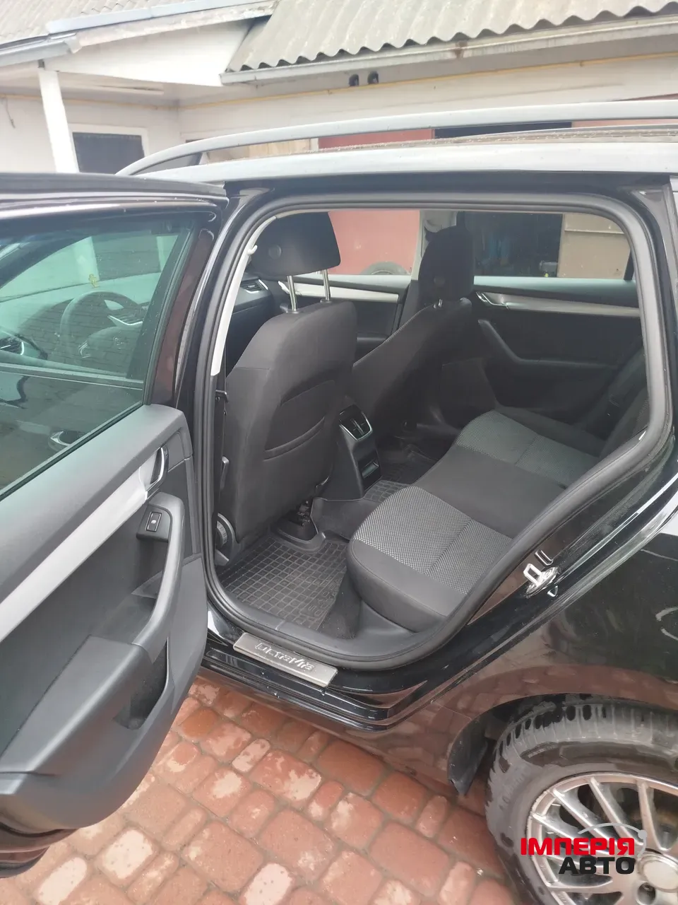 Skoda Octavia - фото 3