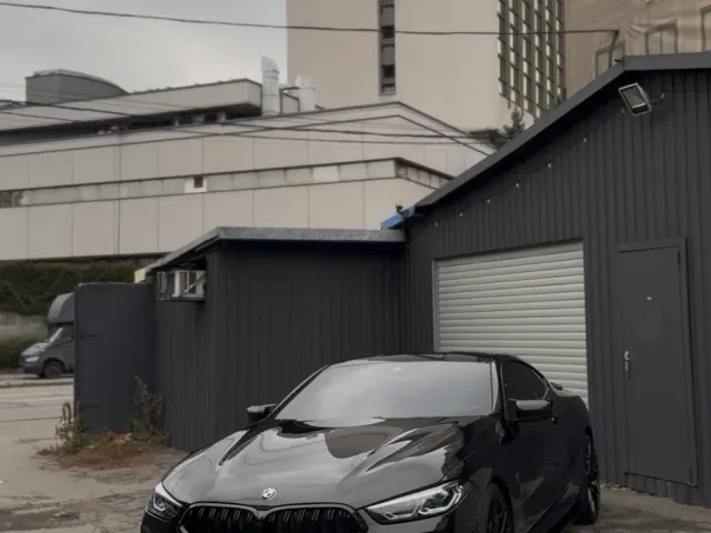 BMW 8 серії - фото 3