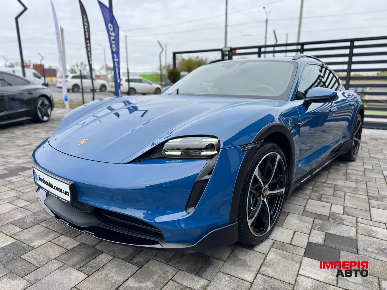 Porsche Taycan - фото 5