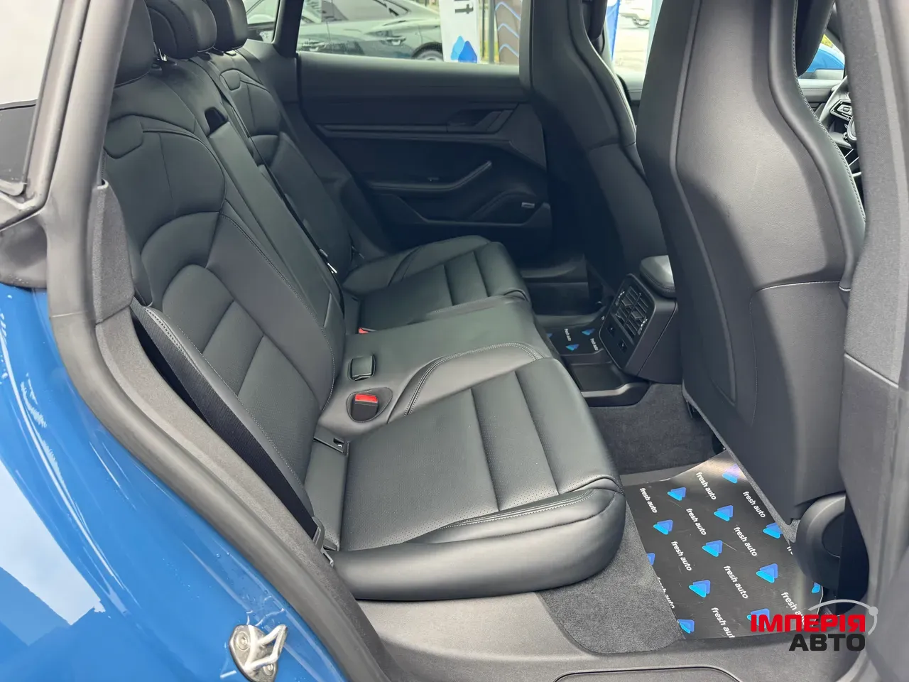 Porsche Taycan - фото 19