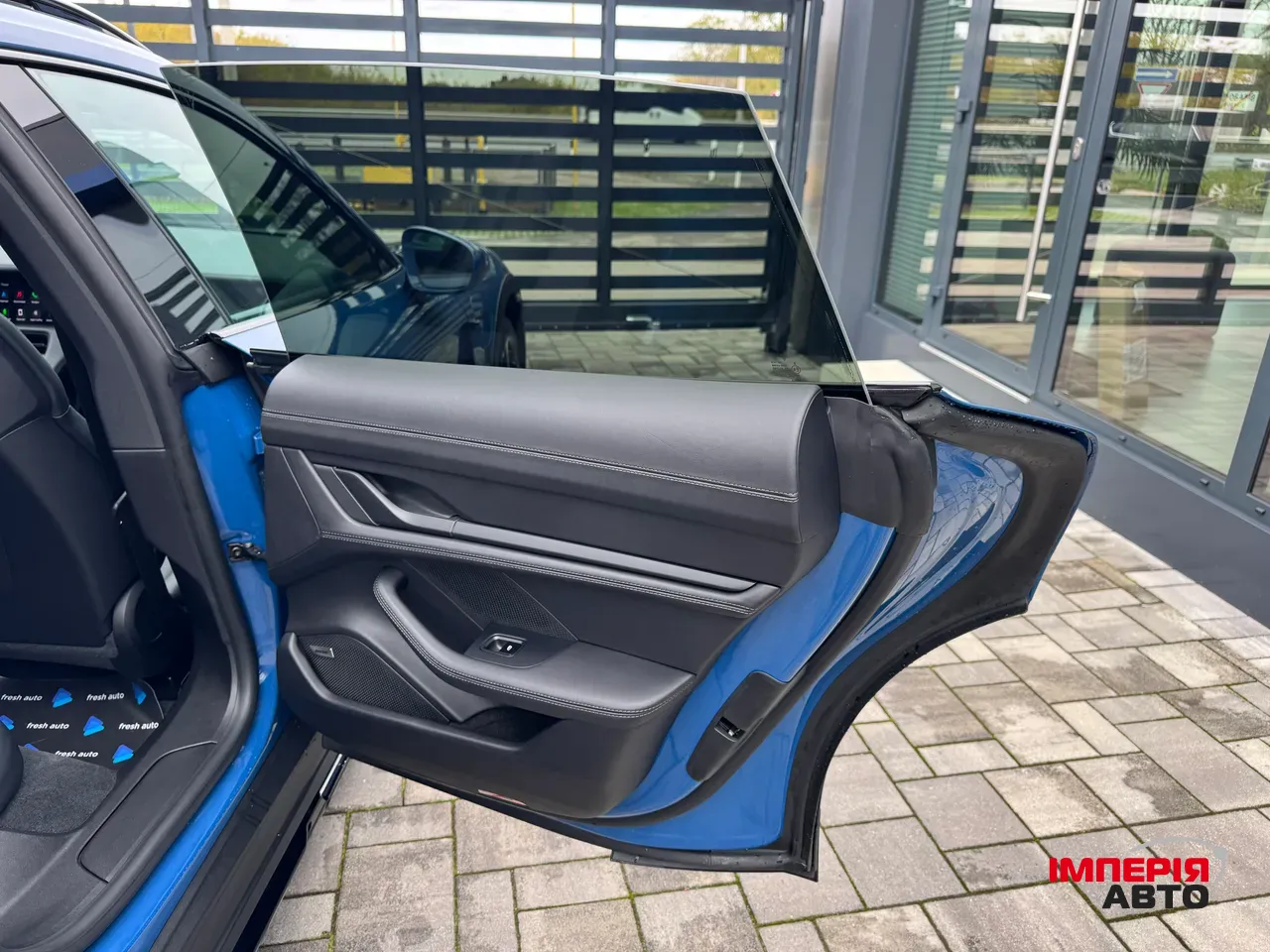 Porsche Taycan - фото 9