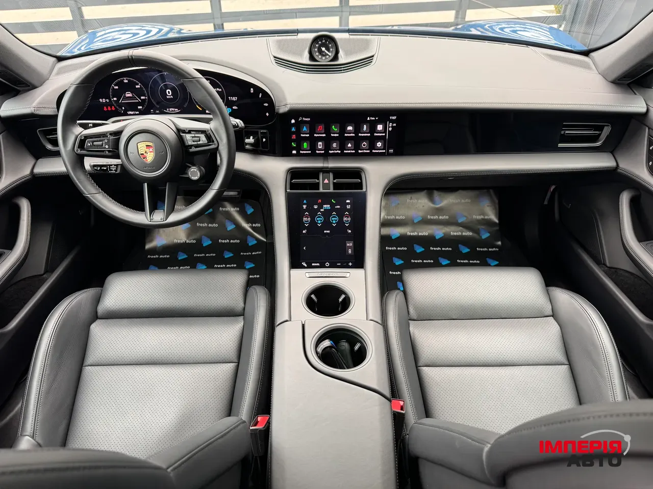 Porsche Taycan - фото 12