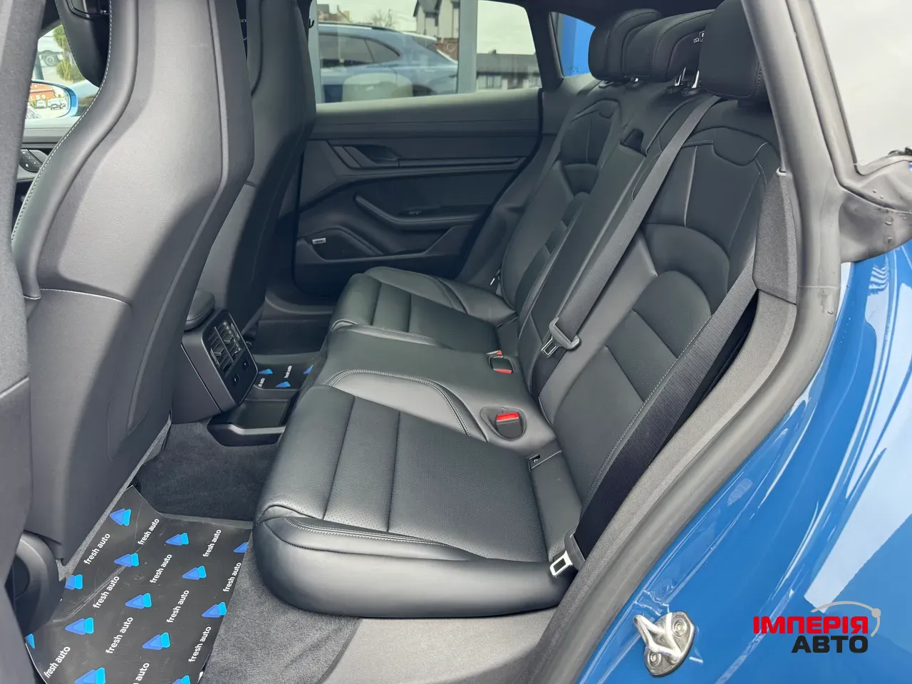 Porsche Taycan - фото 15