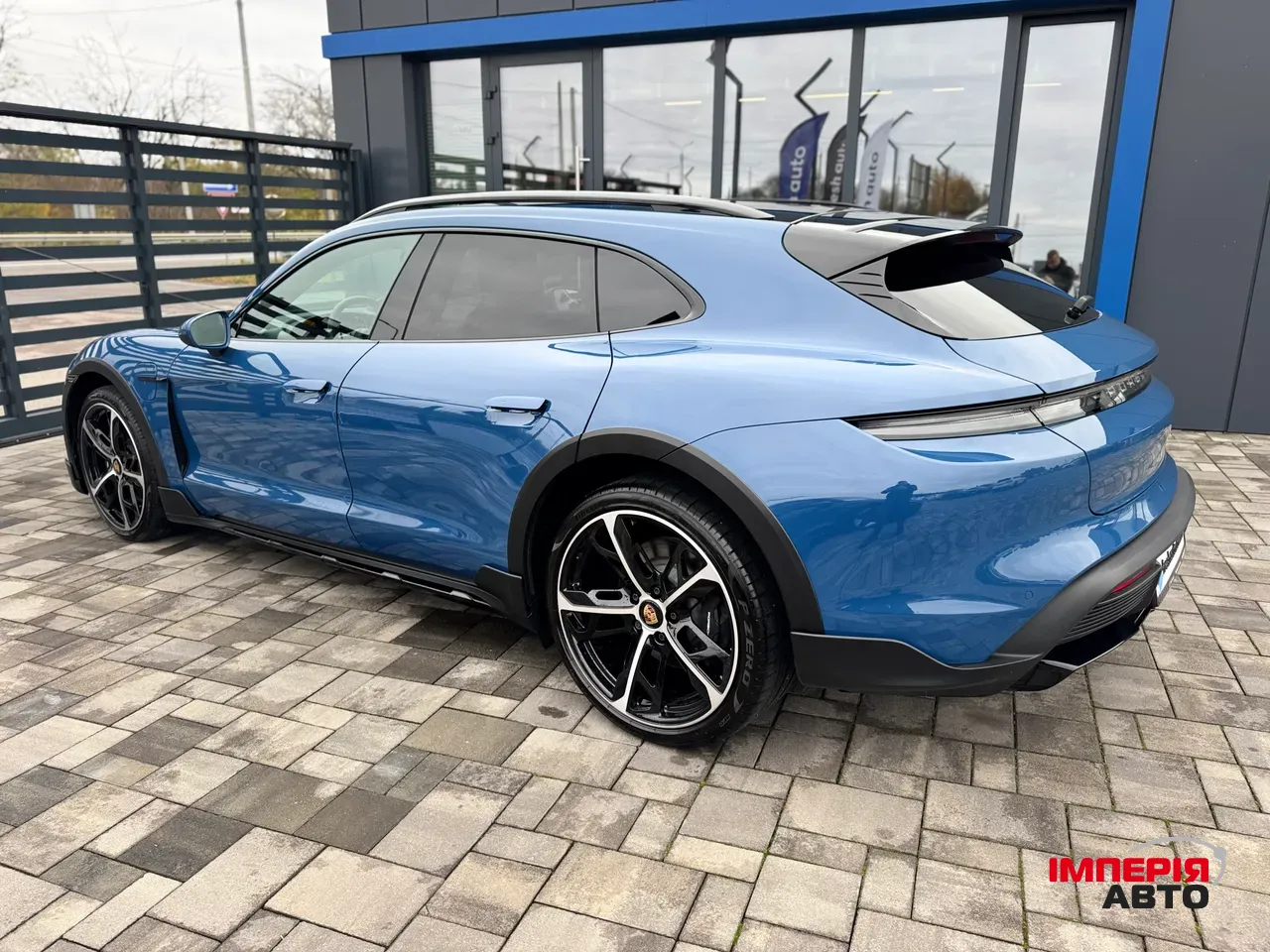 Porsche Taycan - фото 35