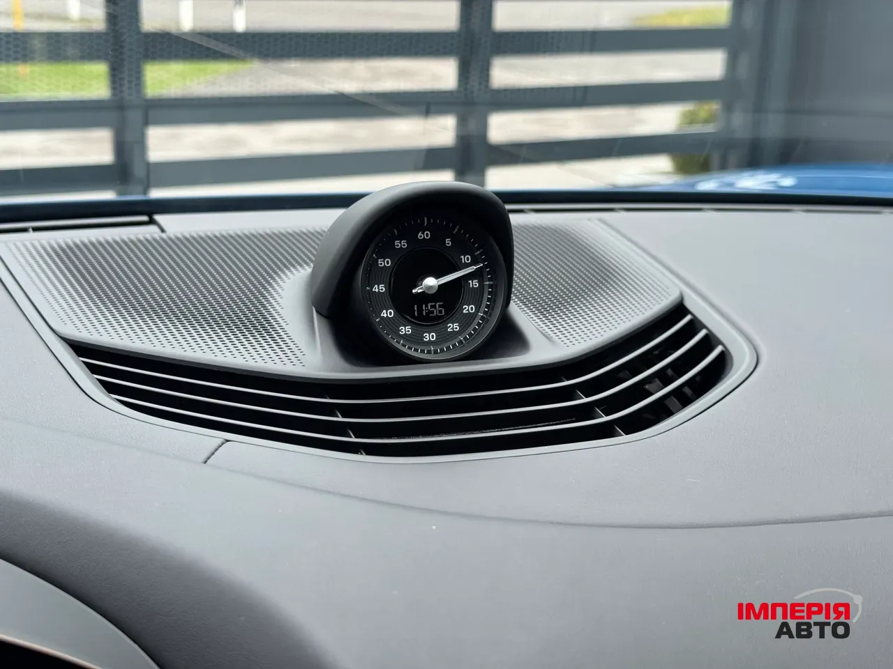 Porsche Taycan - фото 27