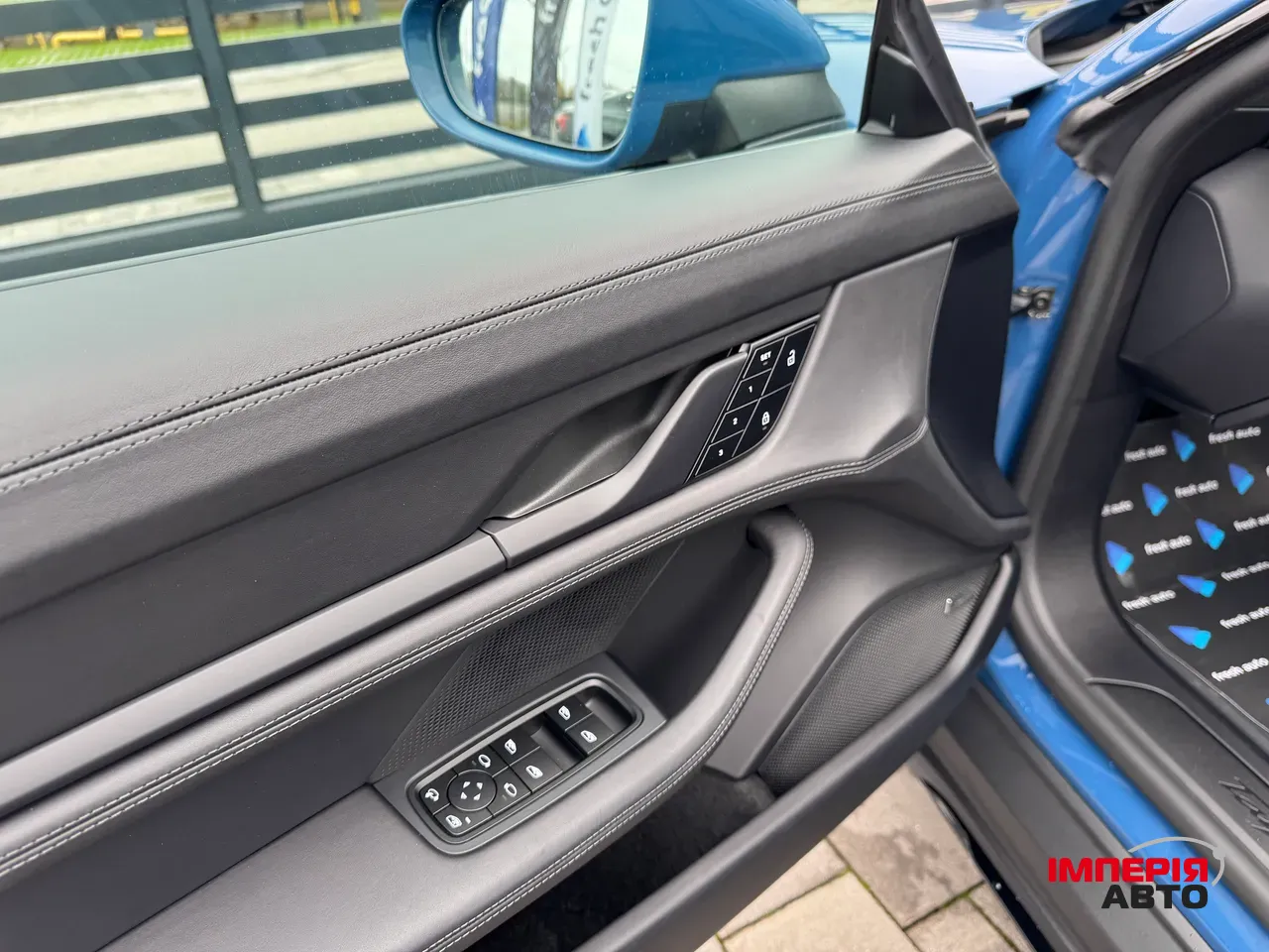 Porsche Taycan - фото 29