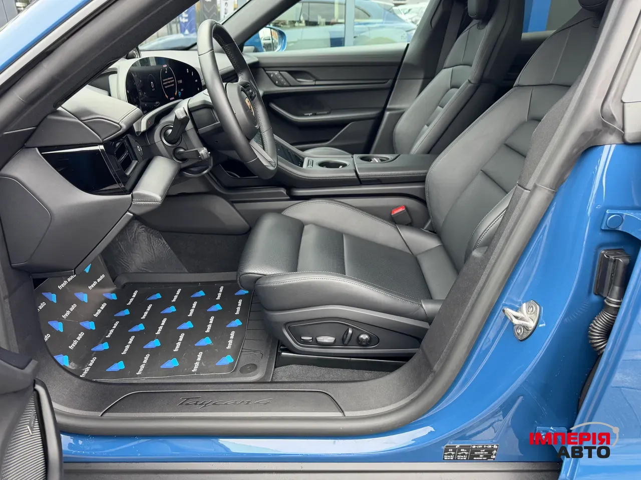 Porsche Taycan - фото 30