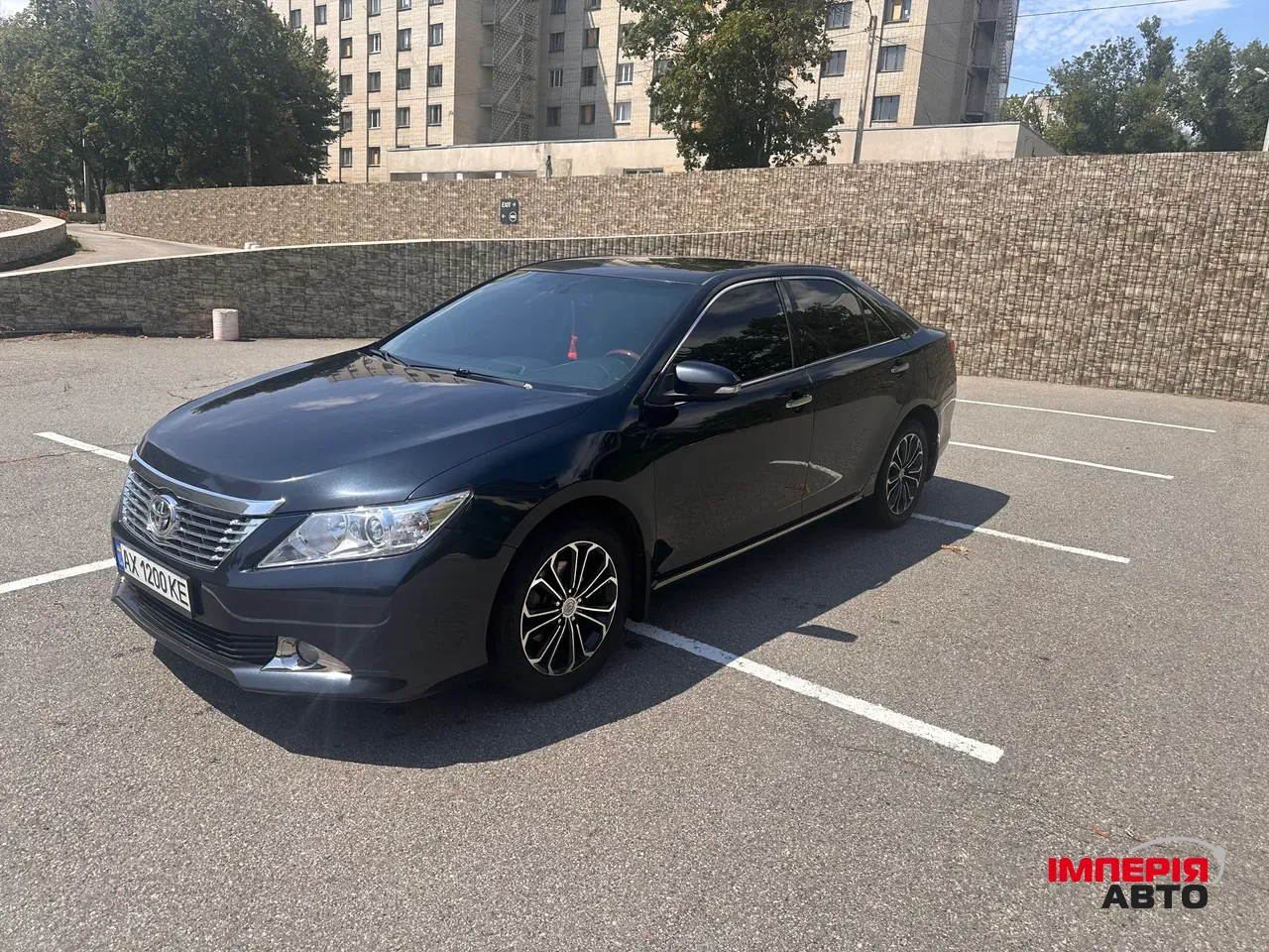 Toyota Camry - фото 2
