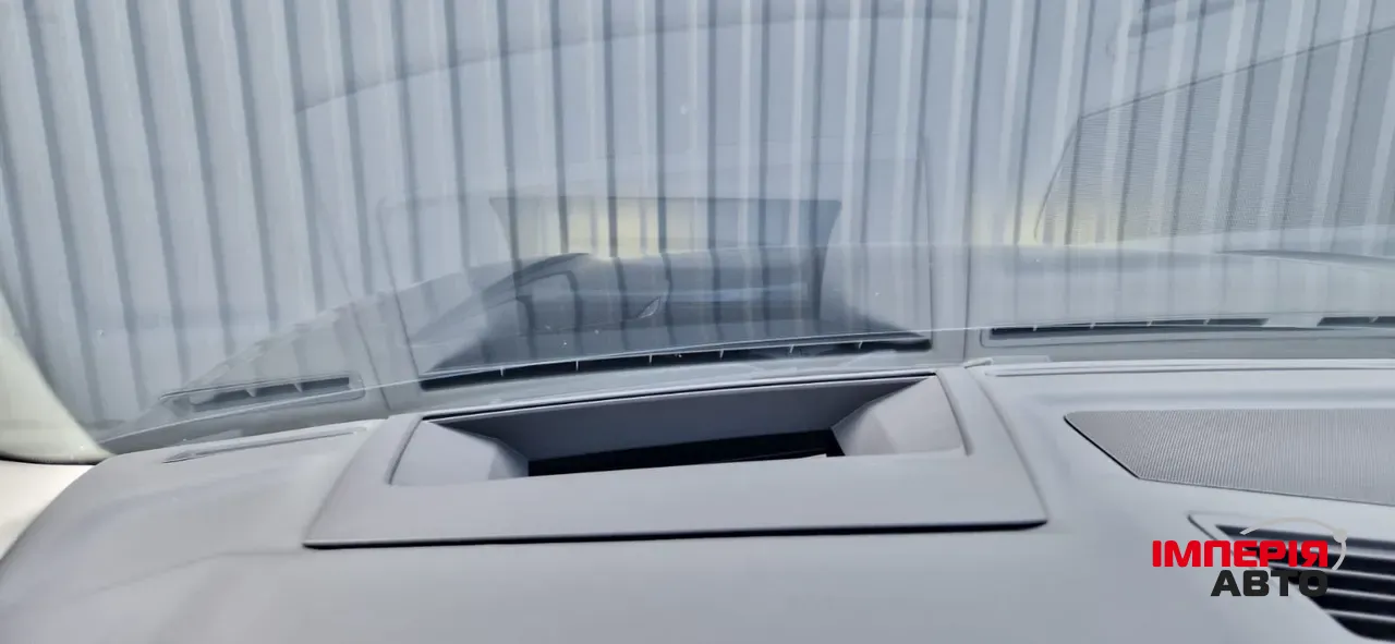 Volkswagen Touareg - фото 22