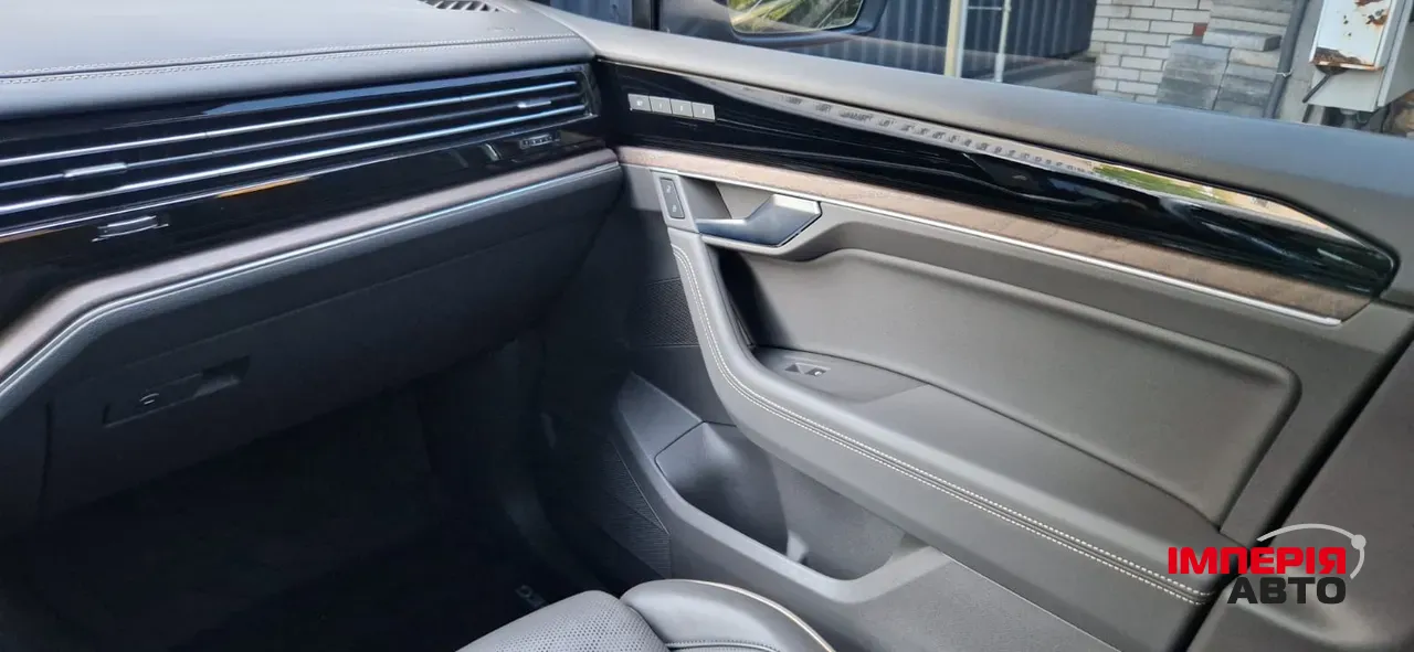 Volkswagen Touareg - фото 15