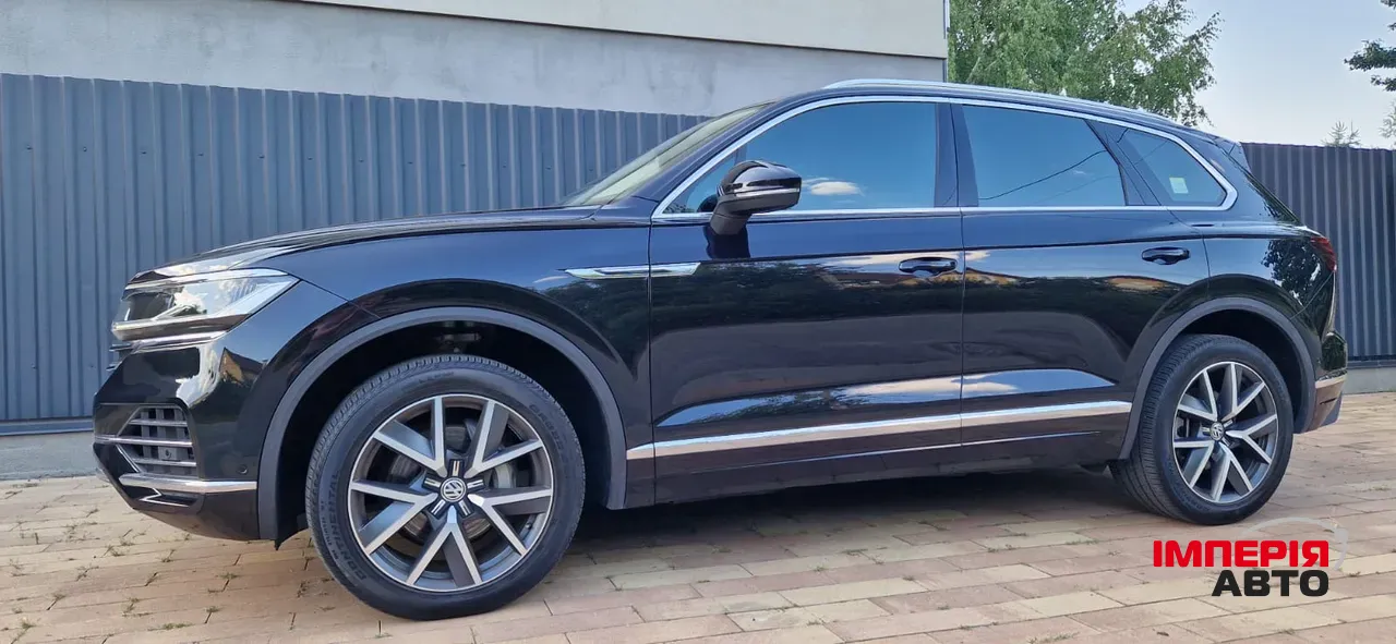 Volkswagen Touareg - фото 5