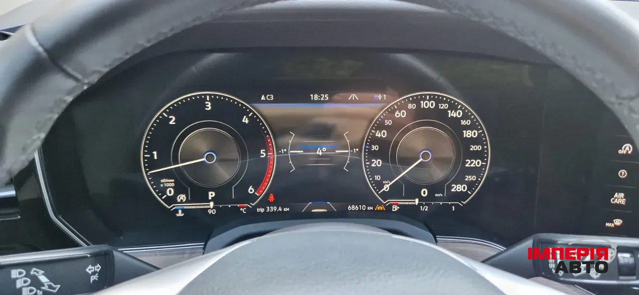 Volkswagen Touareg - фото 10