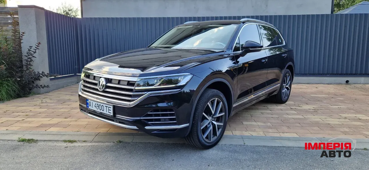 Volkswagen Touareg - фото 1