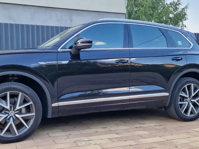 Volkswagen Touareg - фото 5