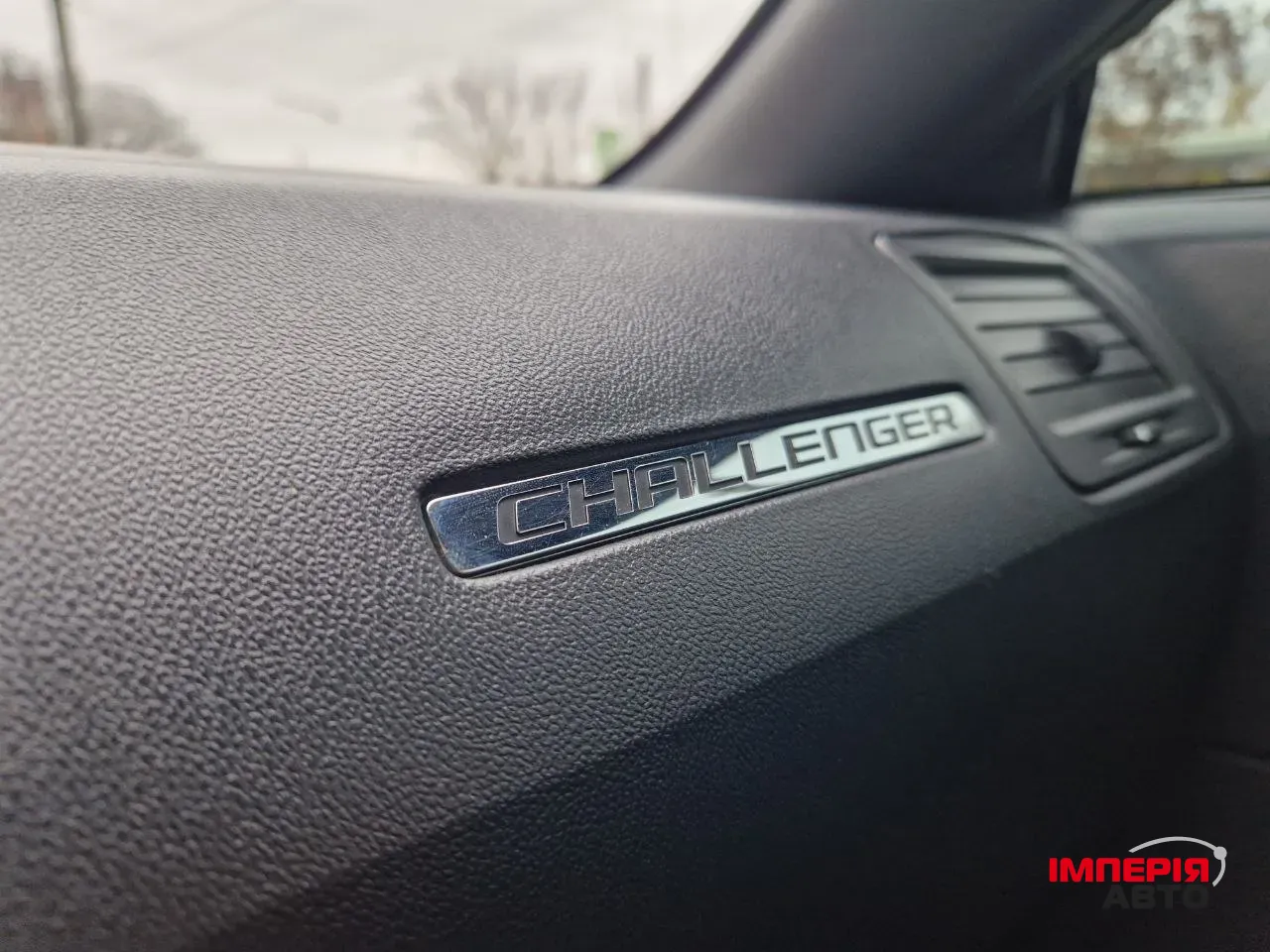 Dodge Challenger - фото 12
