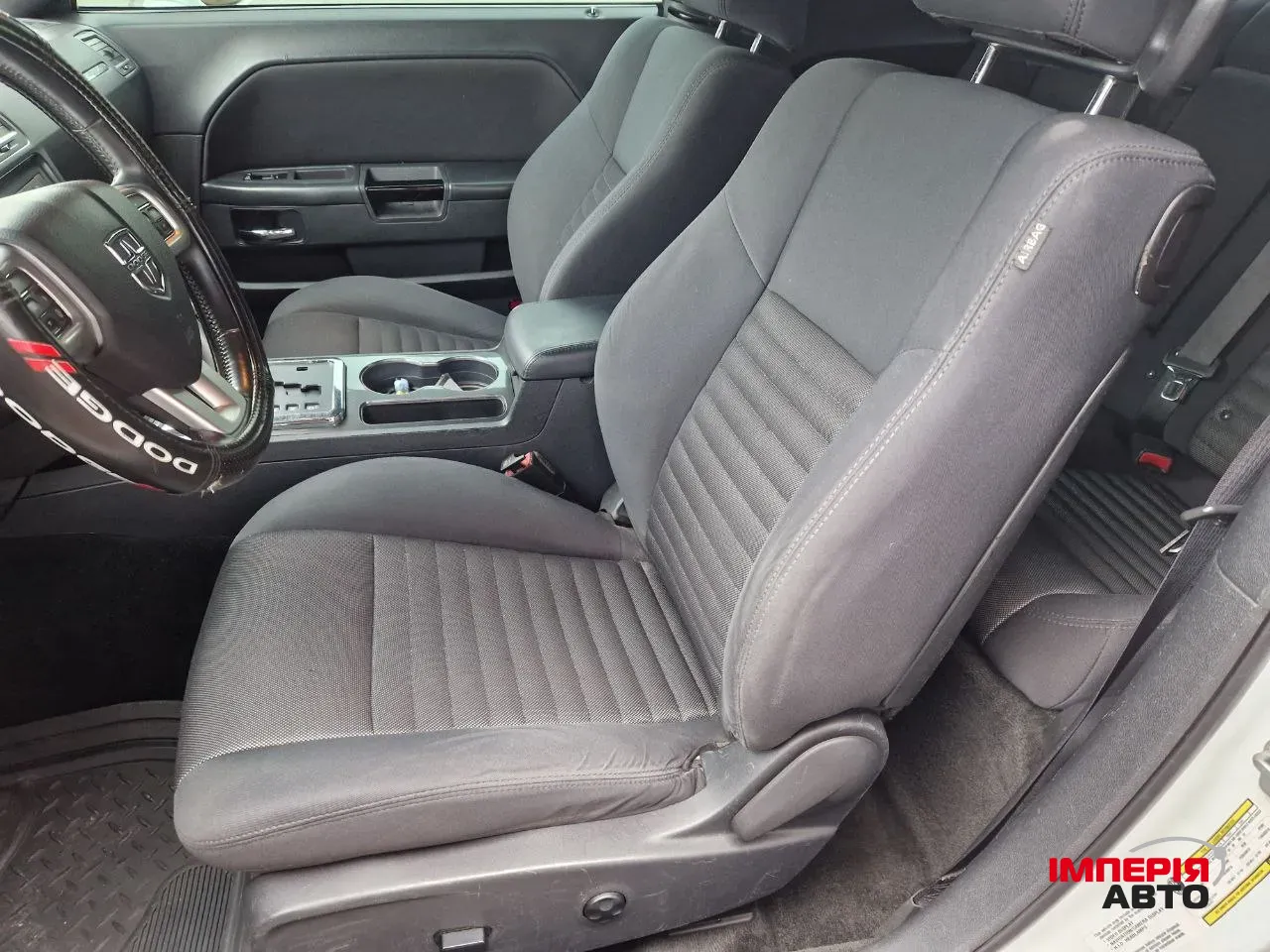 Dodge Challenger - фото 13