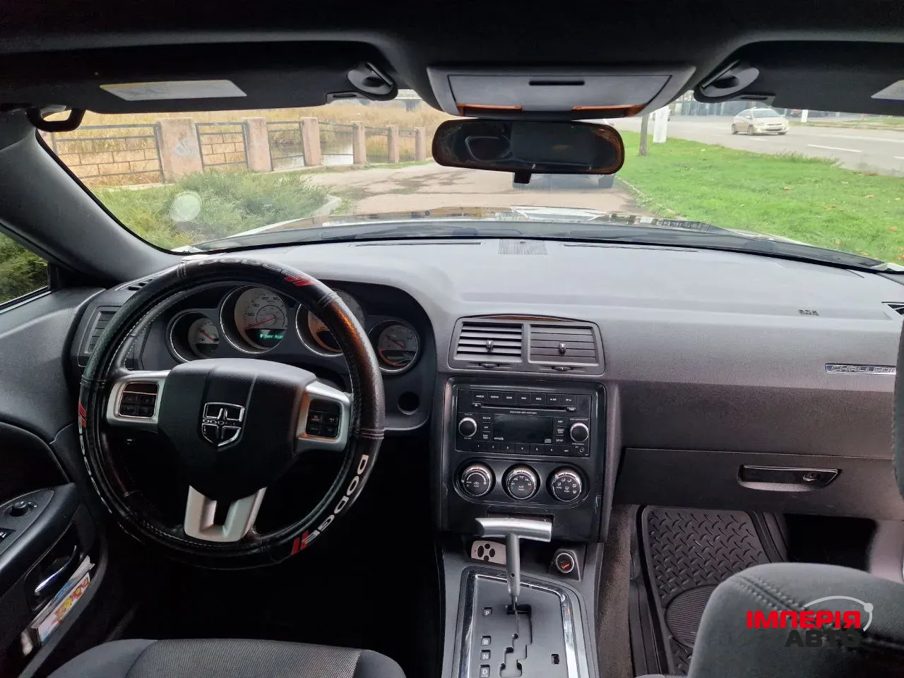 Dodge Challenger - фото 7