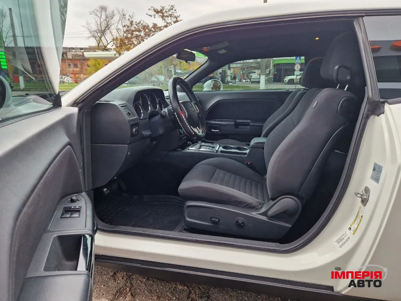 Dodge Challenger - фото 6