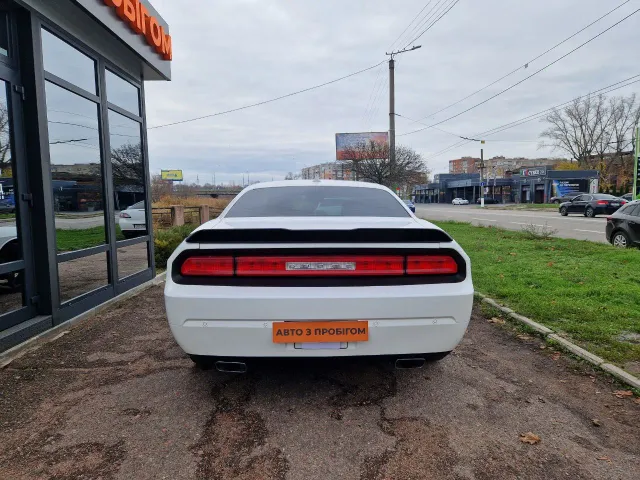 Dodge Challenger - фото 4